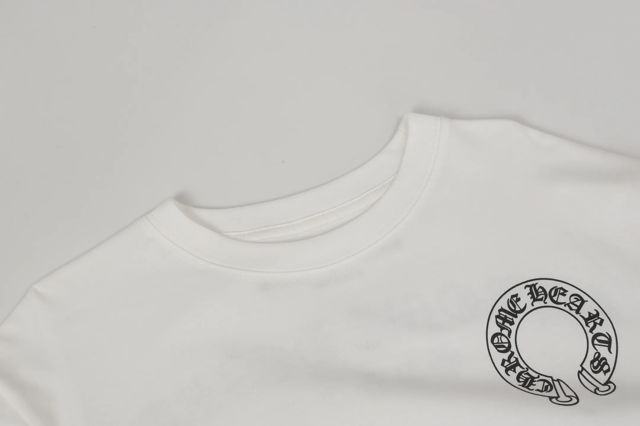 P150 -Chrome Hearts/Chrome Hearts 23ss scroll simple Sanskrit letters popular long-sleeved T-shirt -High weight, high density and high quality. The wool is soft, delicate and skin-friendly. It feels soft and silky. It has excellent warmth and skin-friendly properties.